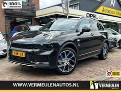 Lynk & Co 01 - 261PK Plug-in Hybrid Automaat Black Edition + 20''/ Navi/ Clima/ Ad.Cruise/ Panorama/ Came