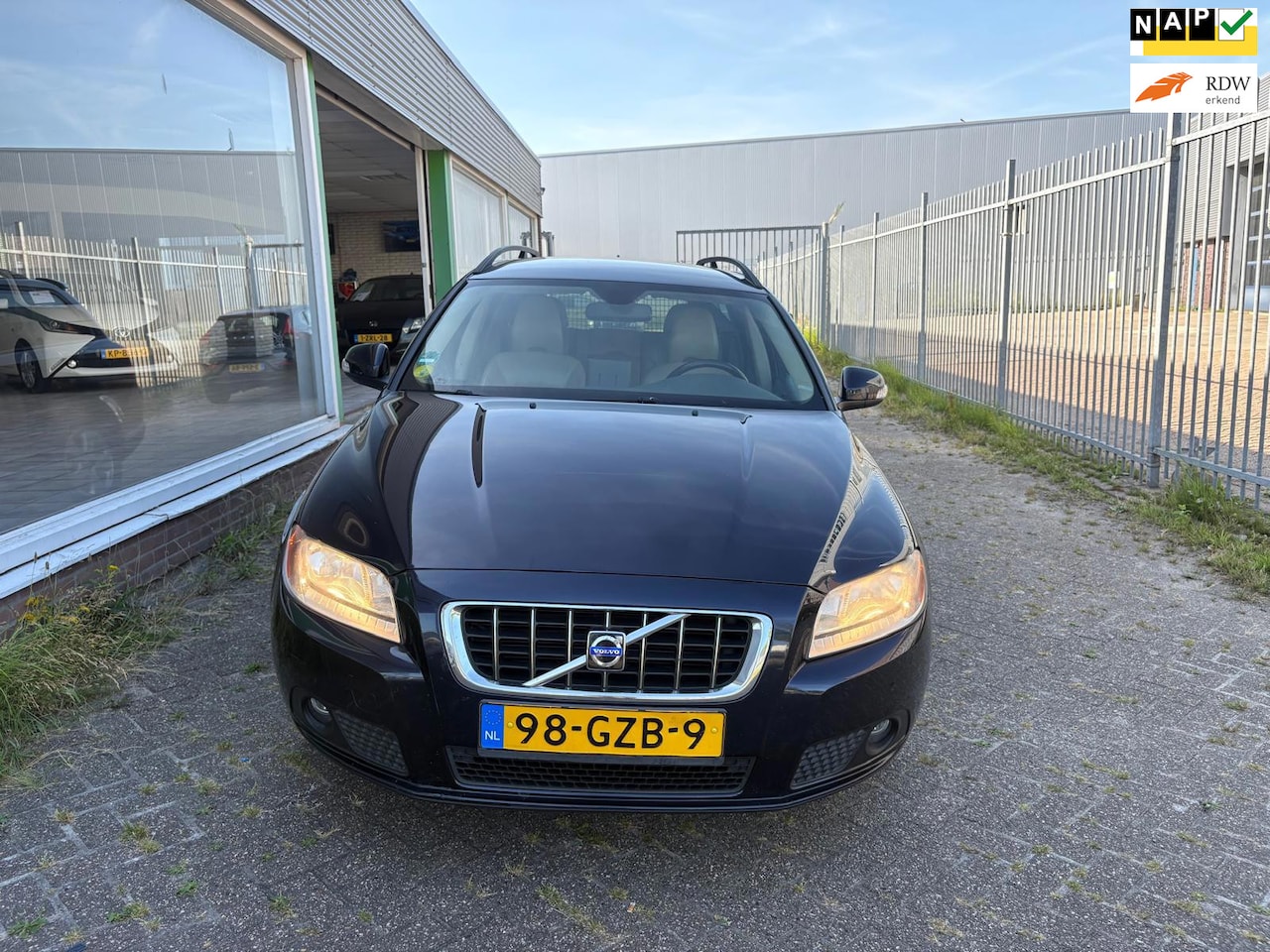 Volvo V70 - 2.0 Kinetic 2.0 Kinetic - AutoWereld.nl