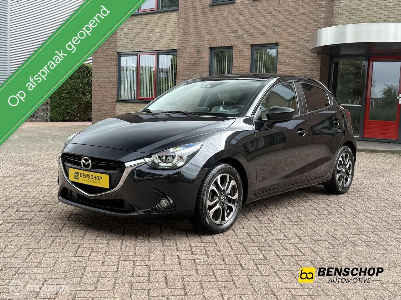Mazda 2 - 1.5 Skyactiv-G GT-M Navi Carplay Leer LED HUD Stoelv 16 inch - AutoWereld.nl