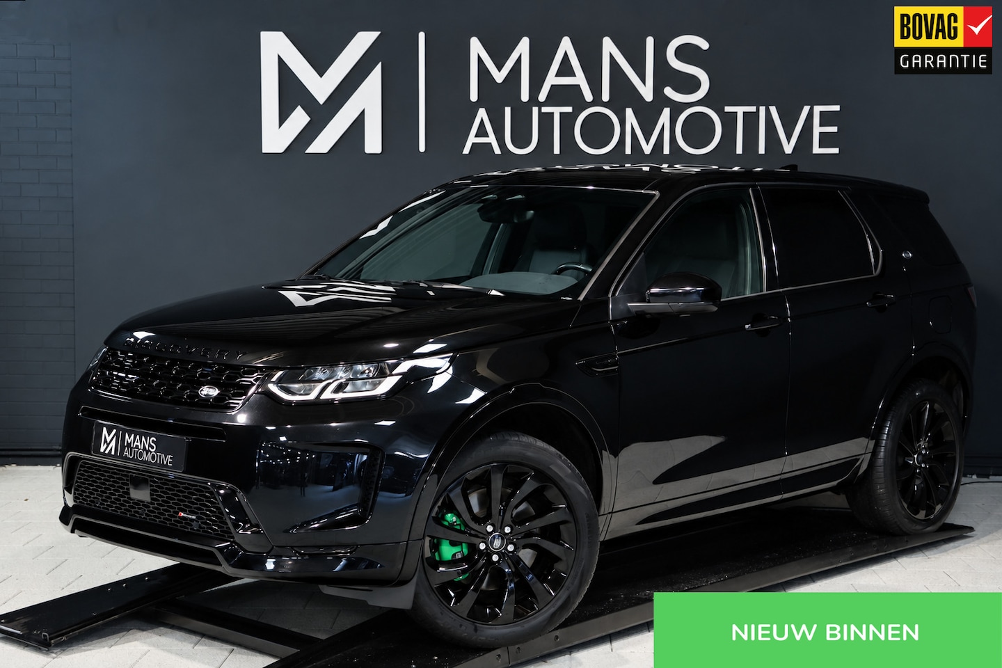 Land Rover Discovery Sport - P300e 1.5 R-Dynamic S Black Edition / PANO / ACC / KEYLESS / CAMERA / STOELVERW - AutoWereld.nl
