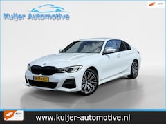 BMW 3-serie - 318i High Executive M-Sport Automaat