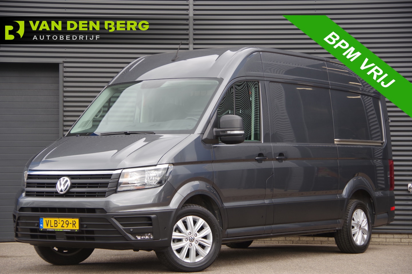 Volkswagen Crafter - 35 2.0 TDI L3H3(L2H2) 177PK AUT. 2X SCHUIFDEUR, STOELVERWARMING, CAMERA, NAVI, CRUISE, LED - AutoWereld.nl
