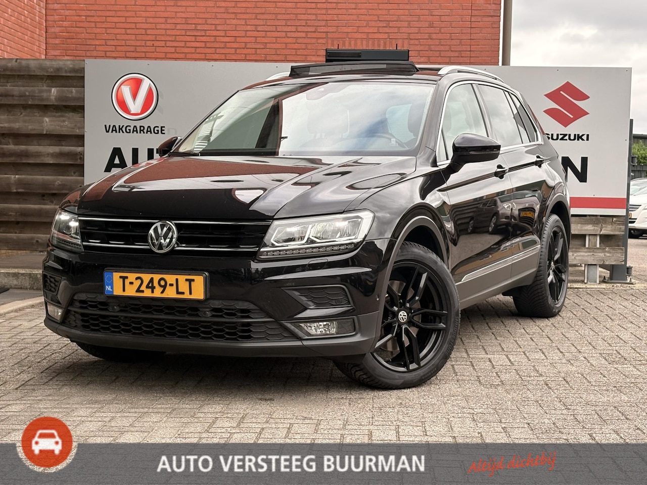 Volkswagen Tiguan - 2.0 TSI 4Motion Highline Trekhaak | Stoel/Stuurverwarming | Achteruitrijcamera | Apple Car - AutoWereld.nl