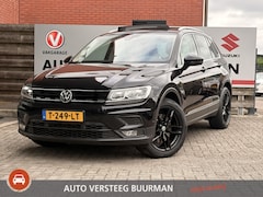 Volkswagen Tiguan - 2.0 TSI 4Motion Highline Trekhaak | Stoel/Stuurverwarming | Achteruitrijcamera | Apple Car
