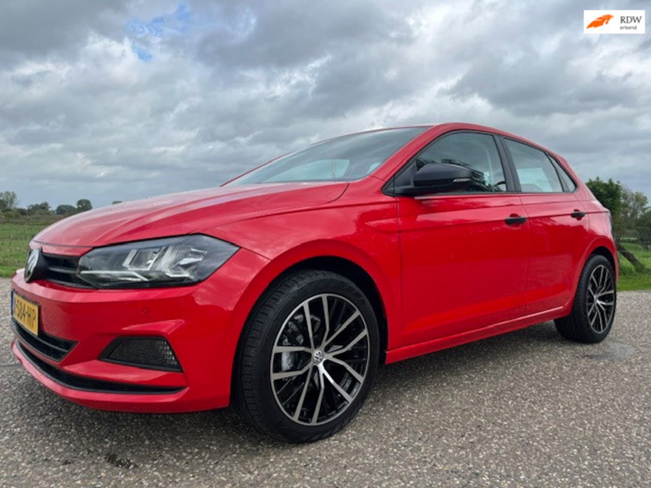 Volkswagen Polo - 1.0 MPI trendline 5 drs Airco 193544 km bj 2018 - AutoWereld.nl