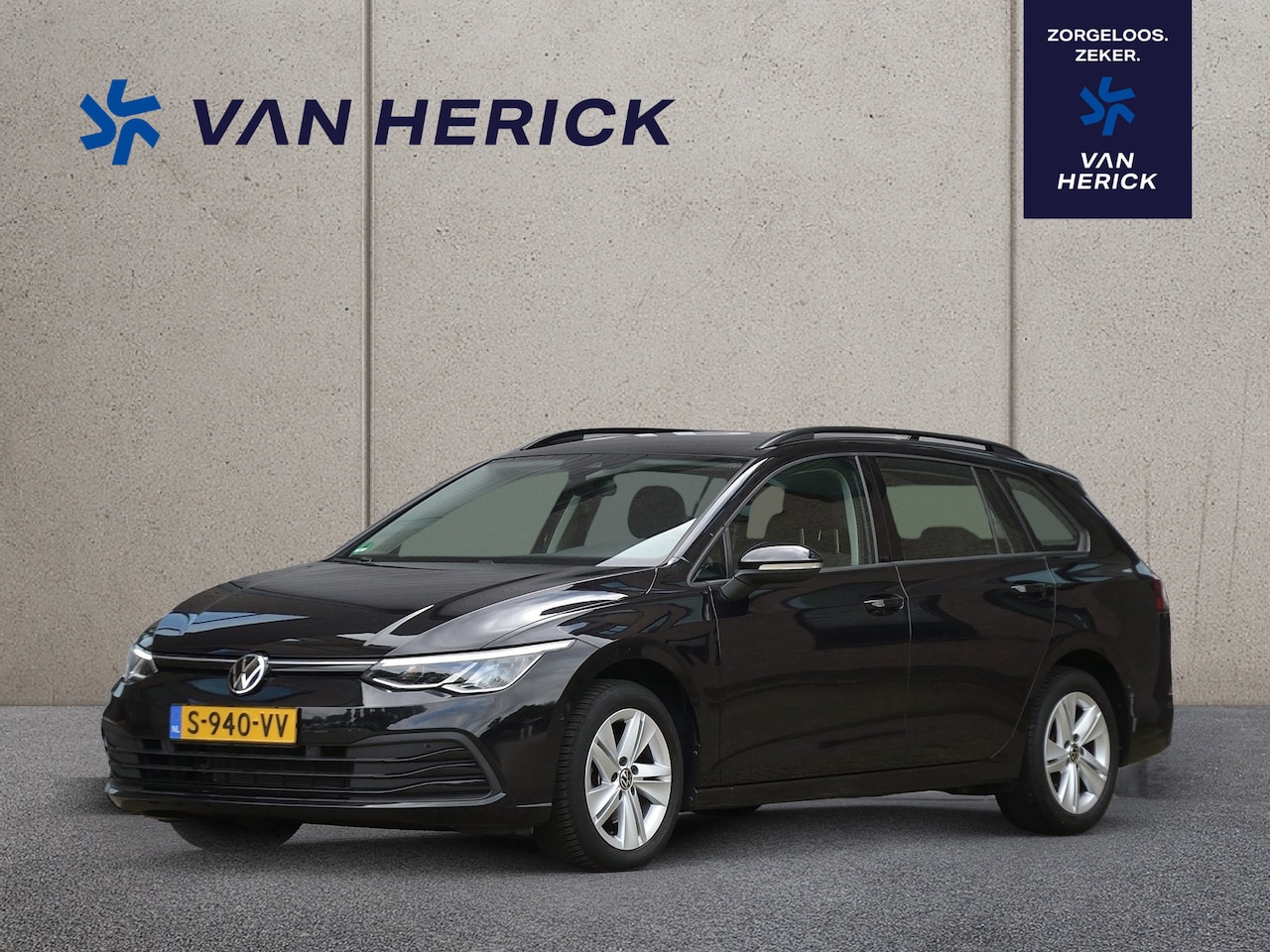 Volkswagen Golf Variant - 1.0 eTSI Life Automaat | Navigatie | Achteruitrijcamera | Trekhaak - AutoWereld.nl