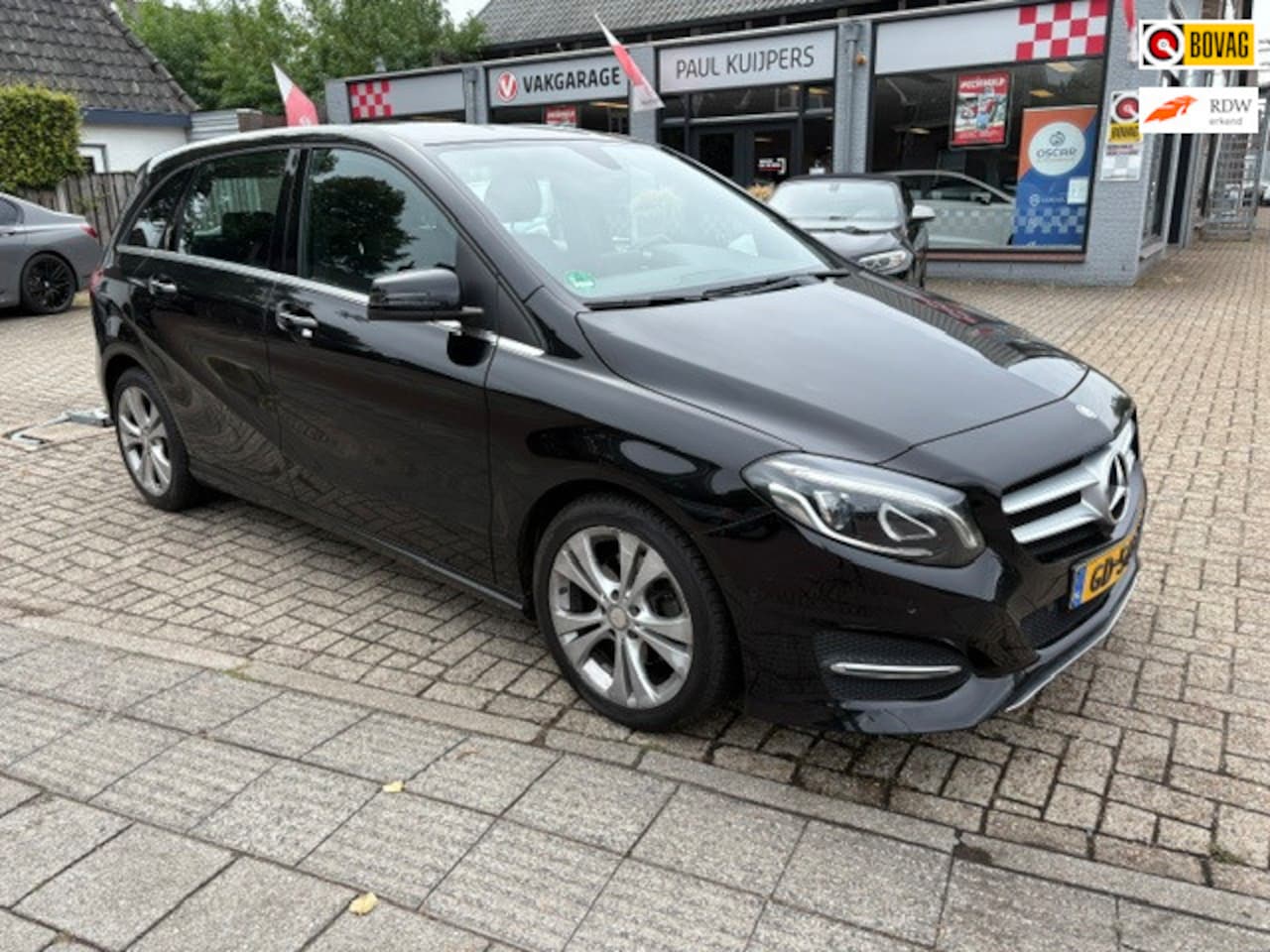 Mercedes-Benz B-klasse - 180 Ambition * navi + pdc + lmv 17" + trekhaak * - AutoWereld.nl