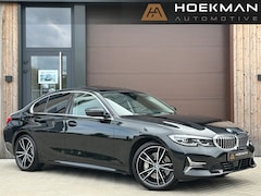 BMW 3-serie - 330i High Executive Automaat | Panoramadak, ACC, Leer, Trekhaak, Apple CarPlay, Stoelverw.