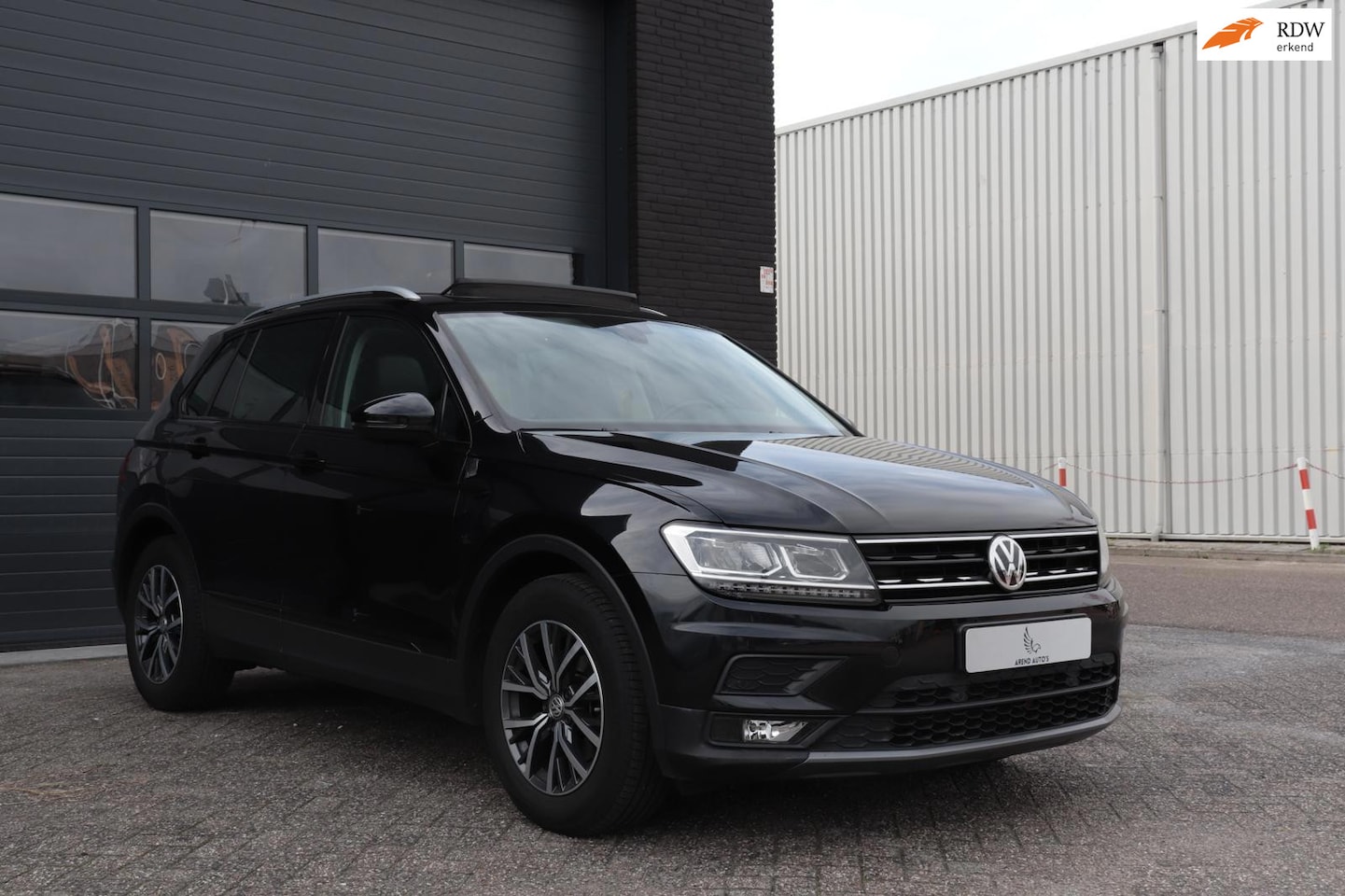 Volkswagen Tiguan - 1.4 TSI ACT Comfortline Business R| Panoramadak|Leer|Stoelverwarming/ - AutoWereld.nl