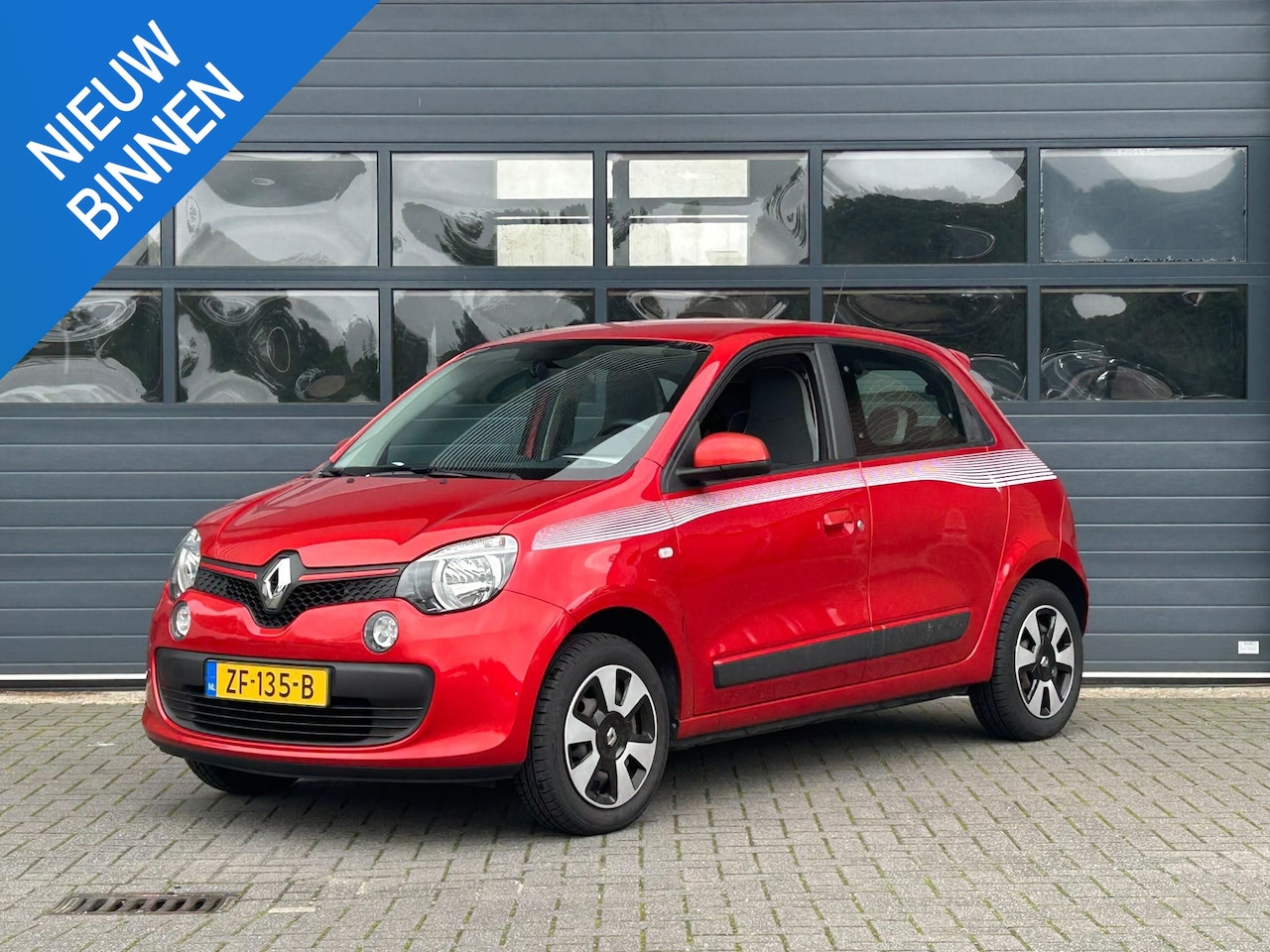 Renault Twingo - 1.0 SCe COLLECTION I PRIJS INCLUSIEF NIEUWE APK, ONDERHOUDSBEURT EN GARANTIE - AutoWereld.nl