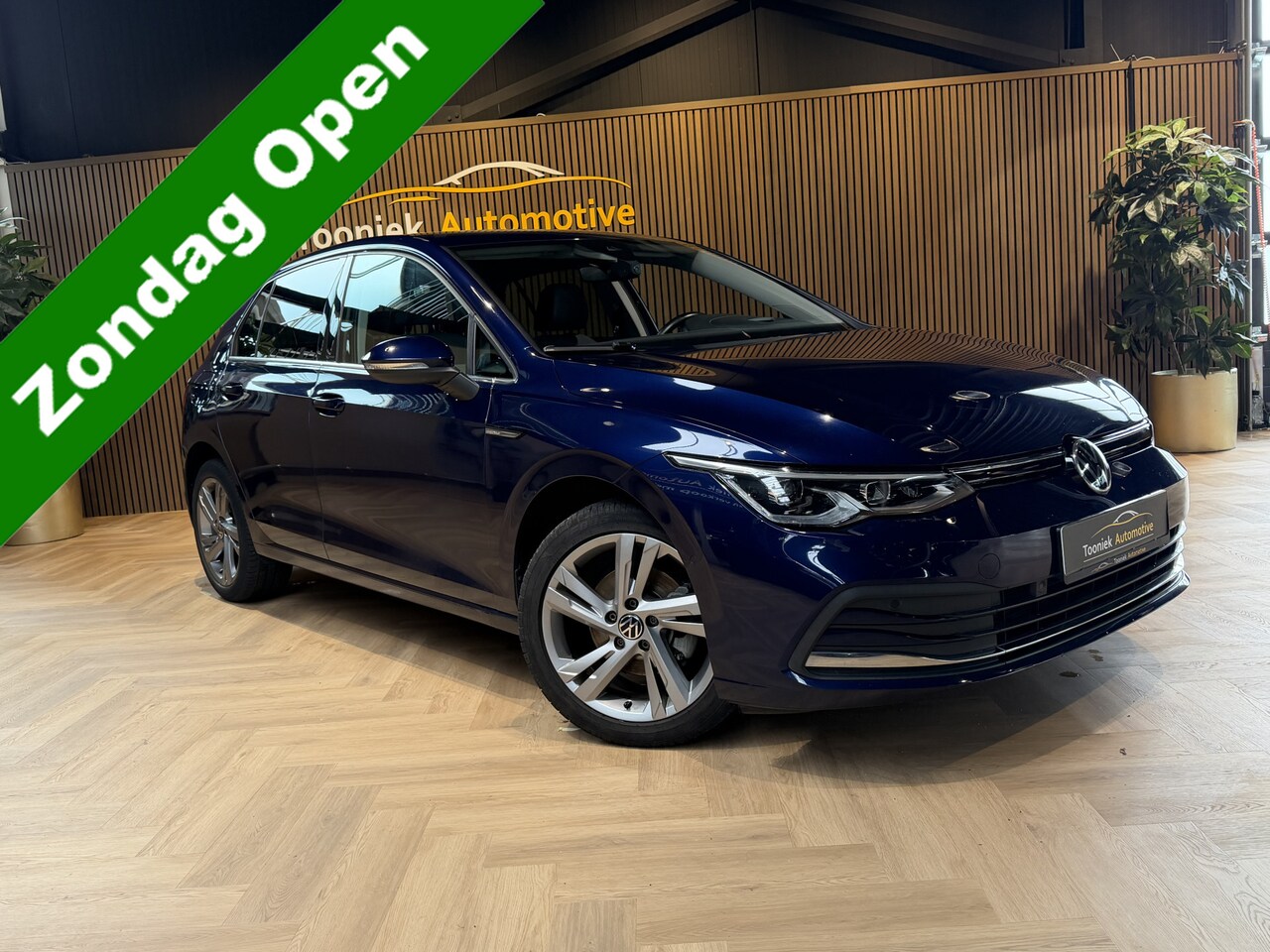 Volkswagen Golf - 1.5 TSI R-Line HEAD UP DISPLAY | NAVIGATIE | GEHEUGEN STOELEN - AutoWereld.nl