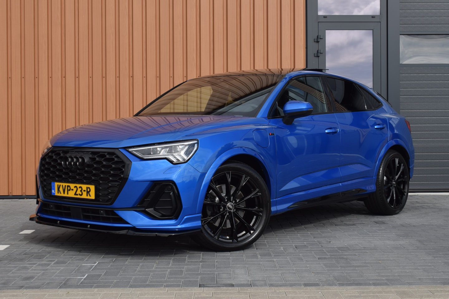 Audi Q3 Sportback - 45 TFSI e S-line | Pano | Sonos | 360 camera | Trekhaak | - AutoWereld.nl