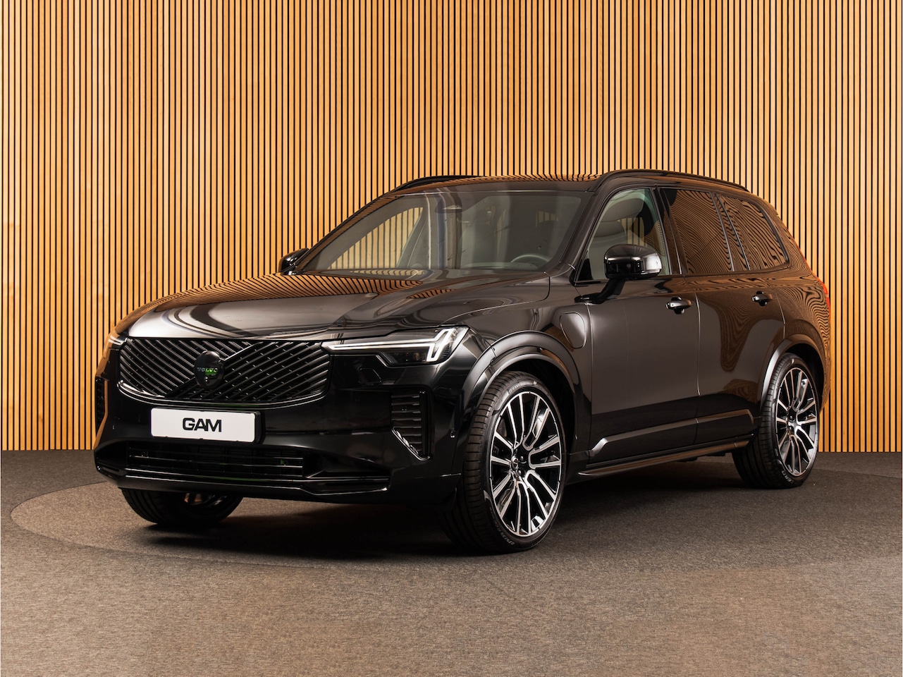 Volvo XC90 - 2.0 T8 Plug-in hybrid AWD Ultra Black Edition B&W | 22" | TREKHAAK | LUCHTVERING | MASSAGE - AutoWereld.nl