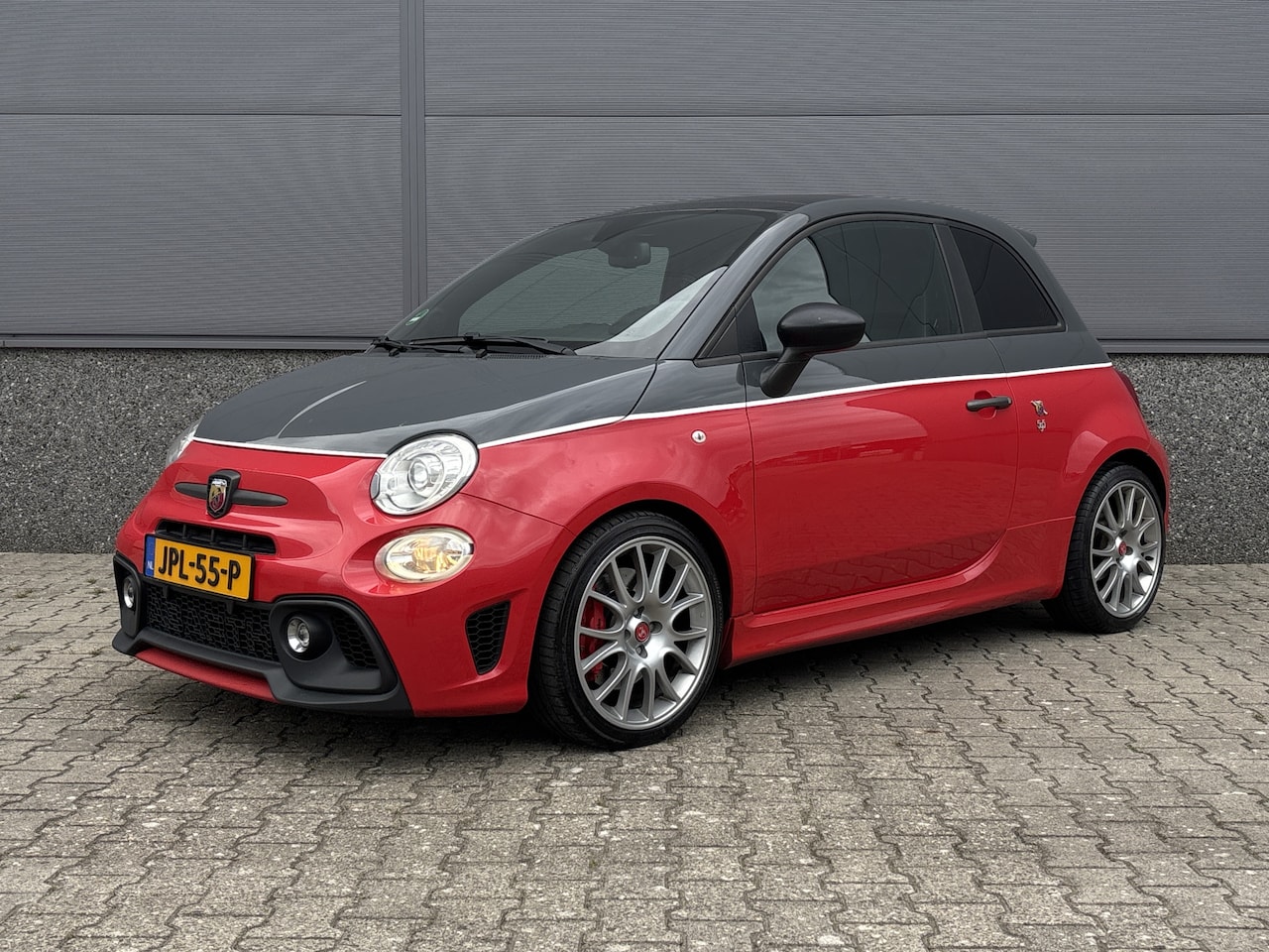 Fiat 500 Abarth - 1.4 T-Jet Competizione 70th Anniversary - Monza - Carbon - Carplay - Schuif/Kanteldak - Li - AutoWereld.nl