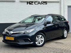 Toyota Auris Touring Sports - 1.8 Hybrid Now|Trekhaak|Camera|Cruise|Clima