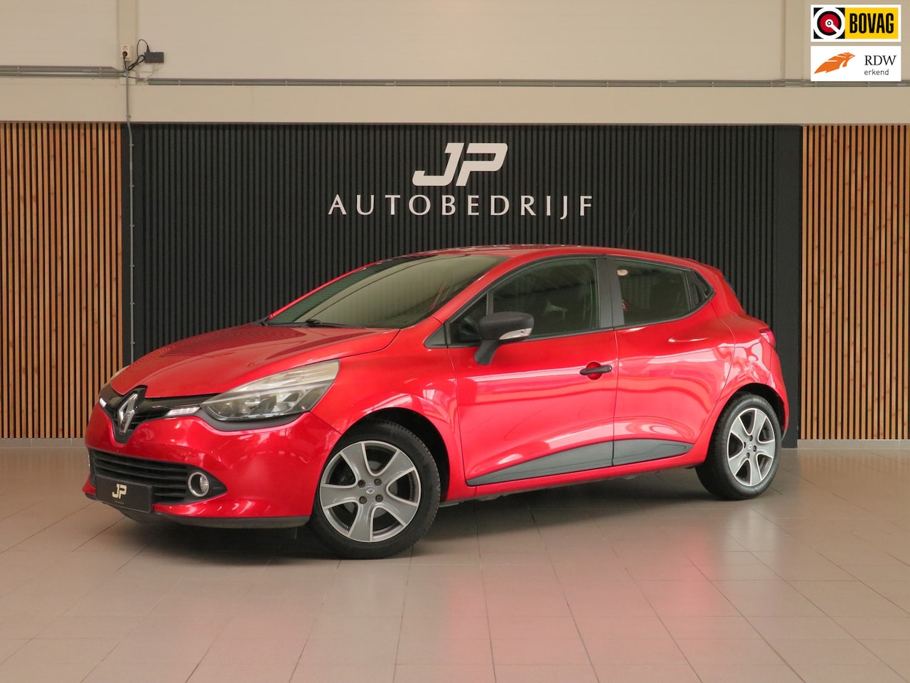 Renault Clio - 1.2 Authentique | Cruise Control | Airco | Navi | Bluetooth | DAB - AutoWereld.nl
