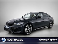 BMW 3-serie - 320i M Sport | Schuifdak | Camera | HeadUp Display | Stoelverwarming | Memory Stoelen