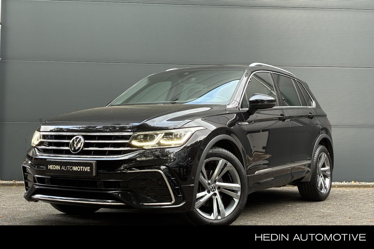 Volkswagen Tiguan - 1.5 TSI R-Line Business+ | Leder | Panoramadak | Memory Seats | Apple Carplay / Android Au - AutoWereld.nl