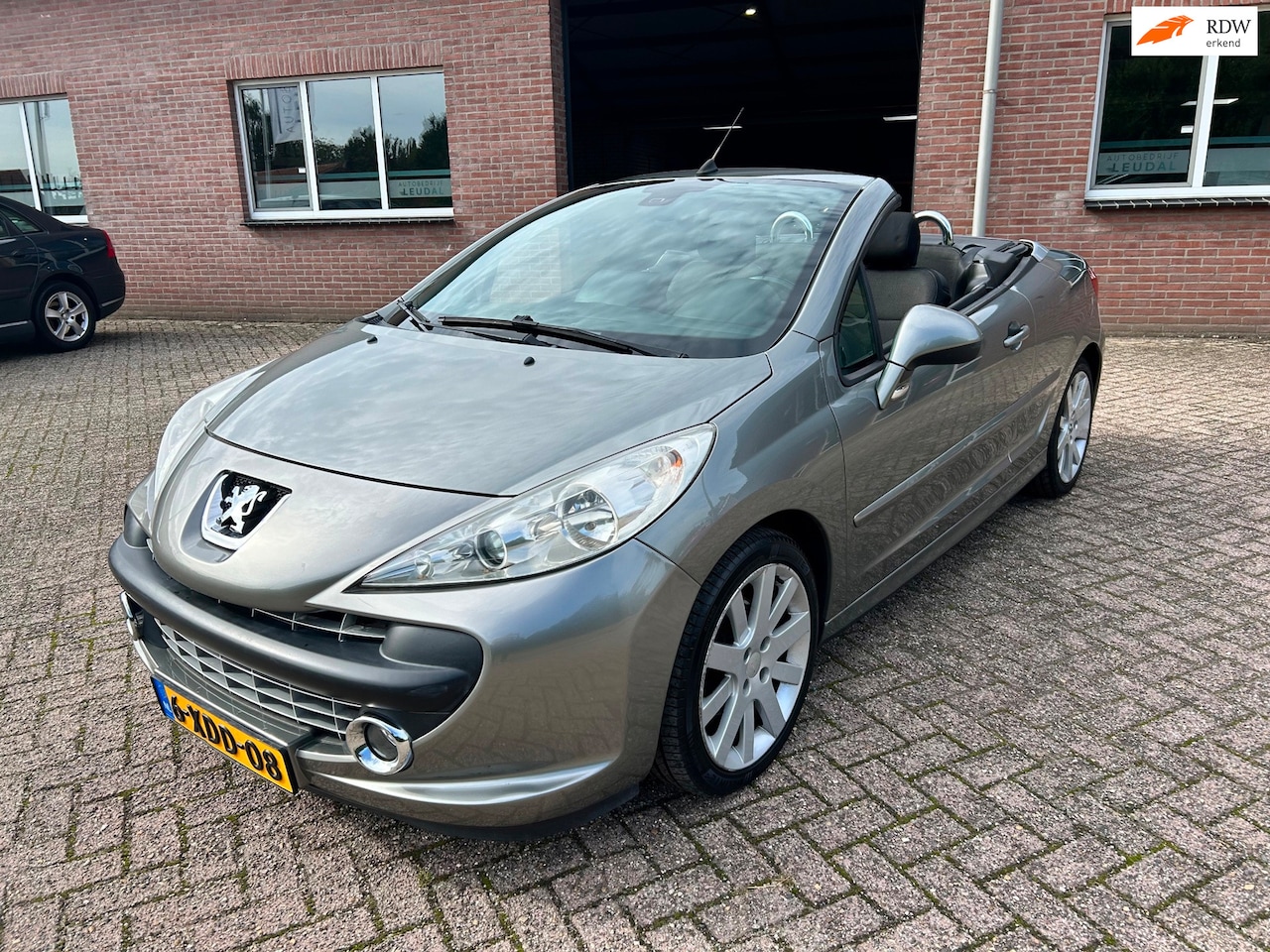 Peugeot 207 CC - 1.6-16V T Sport // 138.000 km // Airco - AutoWereld.nl