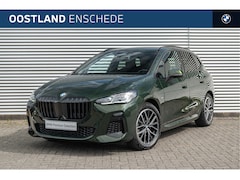 BMW 2-serie Active Tourer - 218i M Sport Automaat / Trekhaak / Sportstoelen / Comfort Access / Achteruitrijcamera / Ad