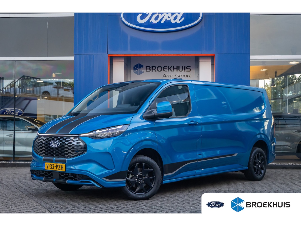 Ford E-Transit Cust. - Transit E-Custom Sport 340 L2 | Camera | 17'L.M. Velgen | Voorruit/Stoel verwarming | Came - AutoWereld.nl