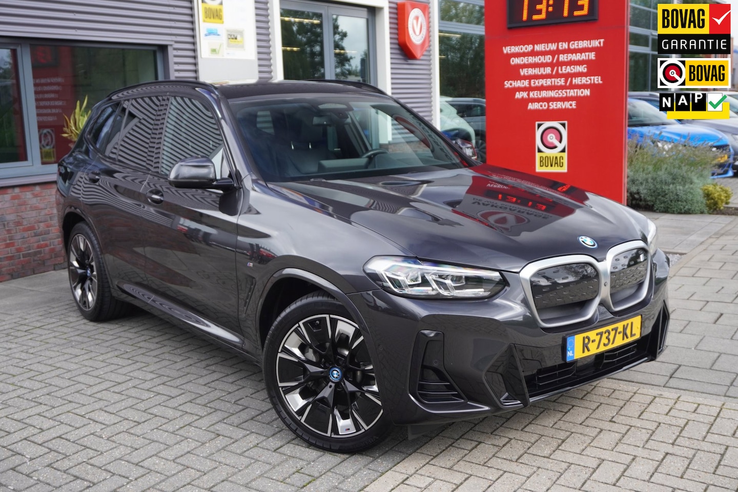 BMW iX3 - High Executive 80 kWh SOH 93,4% / M Sport / Pano / Leder / HUD / Memory / 360 Camera - AutoWereld.nl