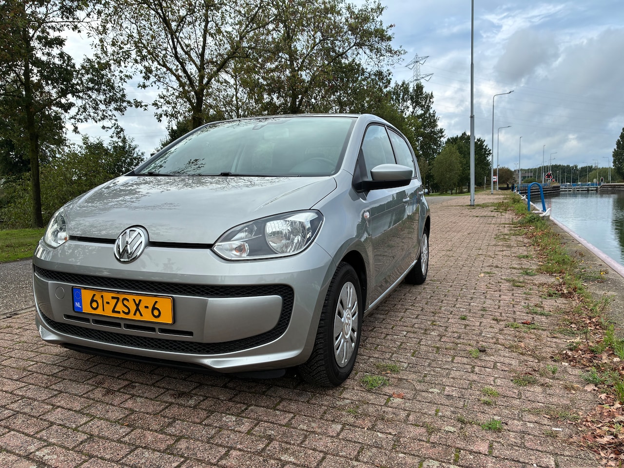Volkswagen Up! - 1.0 move up! BlueMotion - AutoWereld.nl