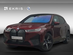 BMW iX - xDrive40 | Sportpakket | Bowers & Wilkins | Panoramadak Sky Lounge | Stoelventilatie | Dri