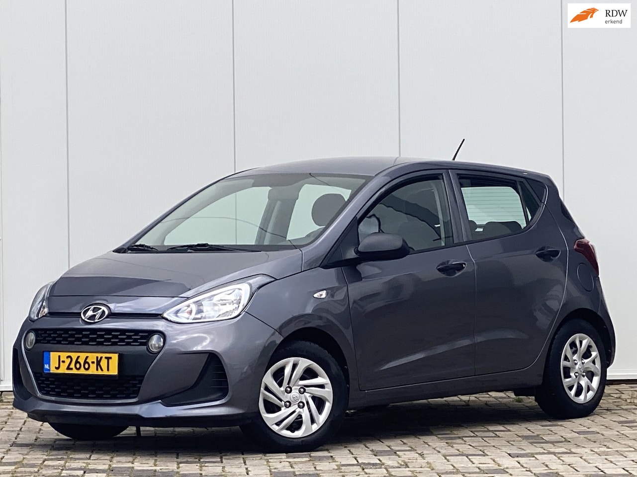 Hyundai i10 - 1.0i i-Motion Comfort 5 DEURS AIRCO NIEUWE DISTRIBUTIE KETTING - AutoWereld.nl