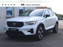 Volvo XC40 - B4 Plus Dark | Trekhaak | Verwarmbare voorstoelen, stuurwiel en voorruit | Premium audio b