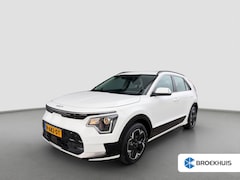 Kia Niro EV - DynamicLine 64.8 kWh 204pk | SOH 100% | Carplay | Camera | Trekhaak | Halfleder | Adaptive
