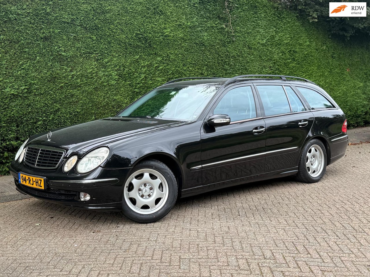 Mercedes-Benz E-klasse Combi - 240 Classic /AUTOMAAT/LEER/XENON/SCHUIFDAK/RIJDTGOED/ - AutoWereld.nl