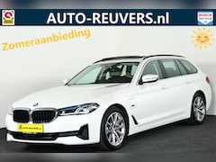 BMW 5-serie Touring - 530e xDrive Business Edition Plus Navi / Cruise / HUD / Panorama / Carplay