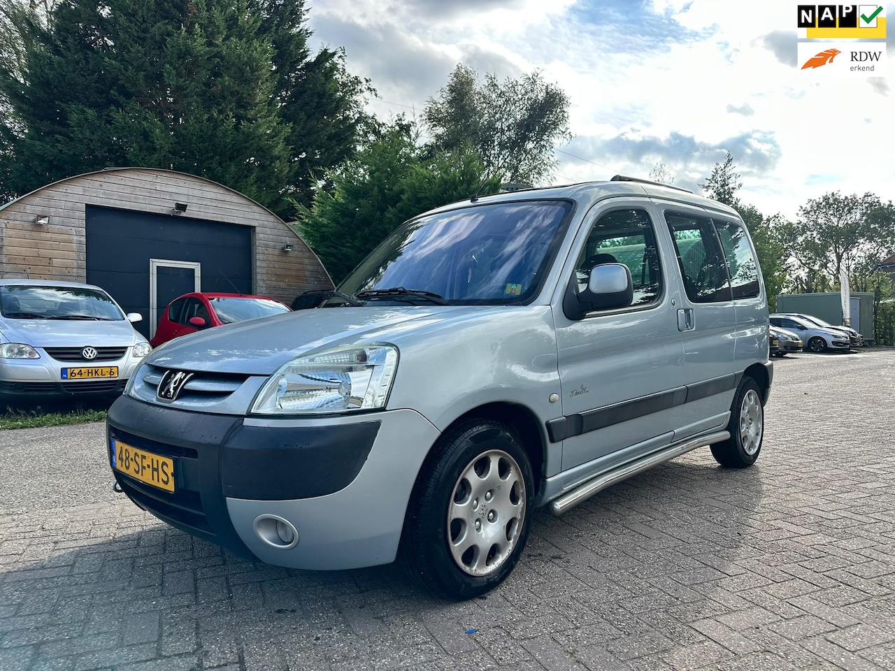 Peugeot Partner MPV - 1.6-16V Zenith 3 Cruise*Airco*Distributieriem vervangen*Trekhaak*Pano*5 zits* - AutoWereld.nl