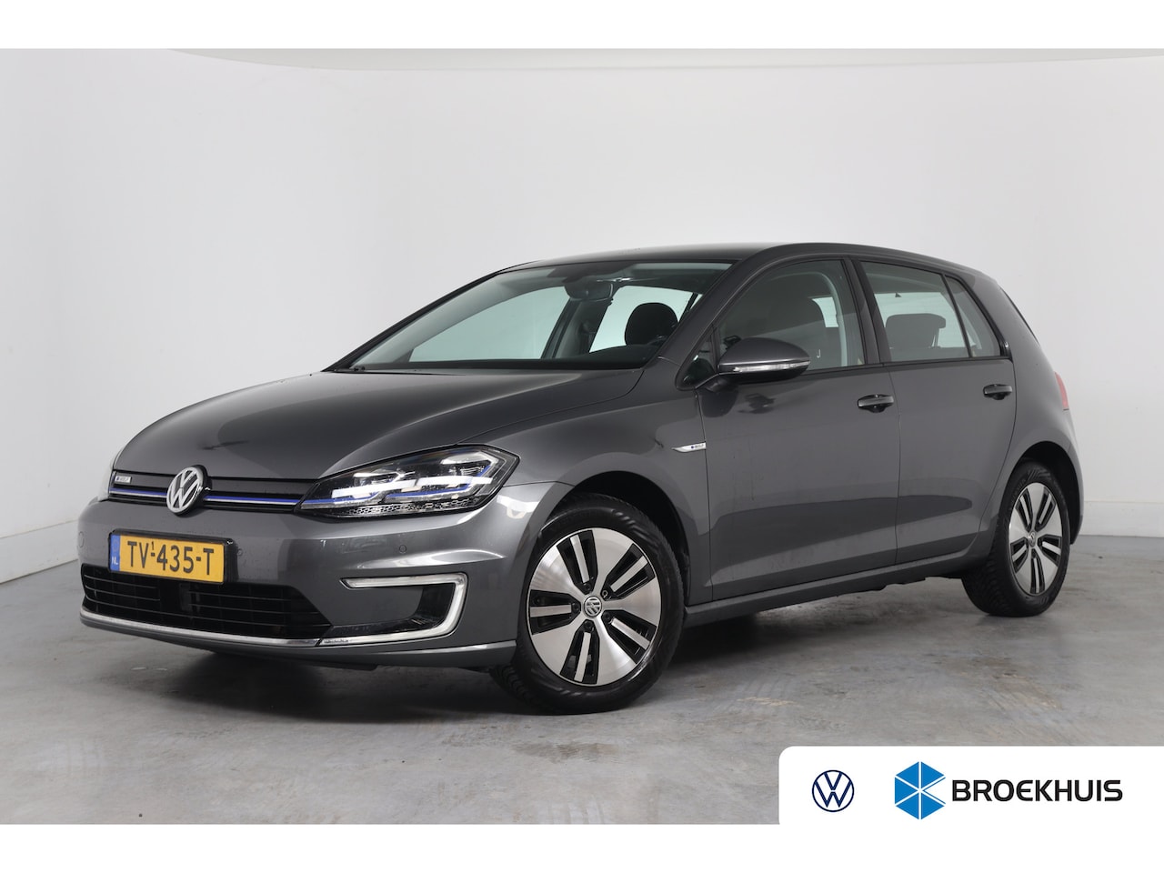 Volkswagen e-Golf - | SOH 88% | Groot Scherm | Cruise Adaptive | Navi | Camera | Clima | LED | Applecarplay/ A - AutoWereld.nl