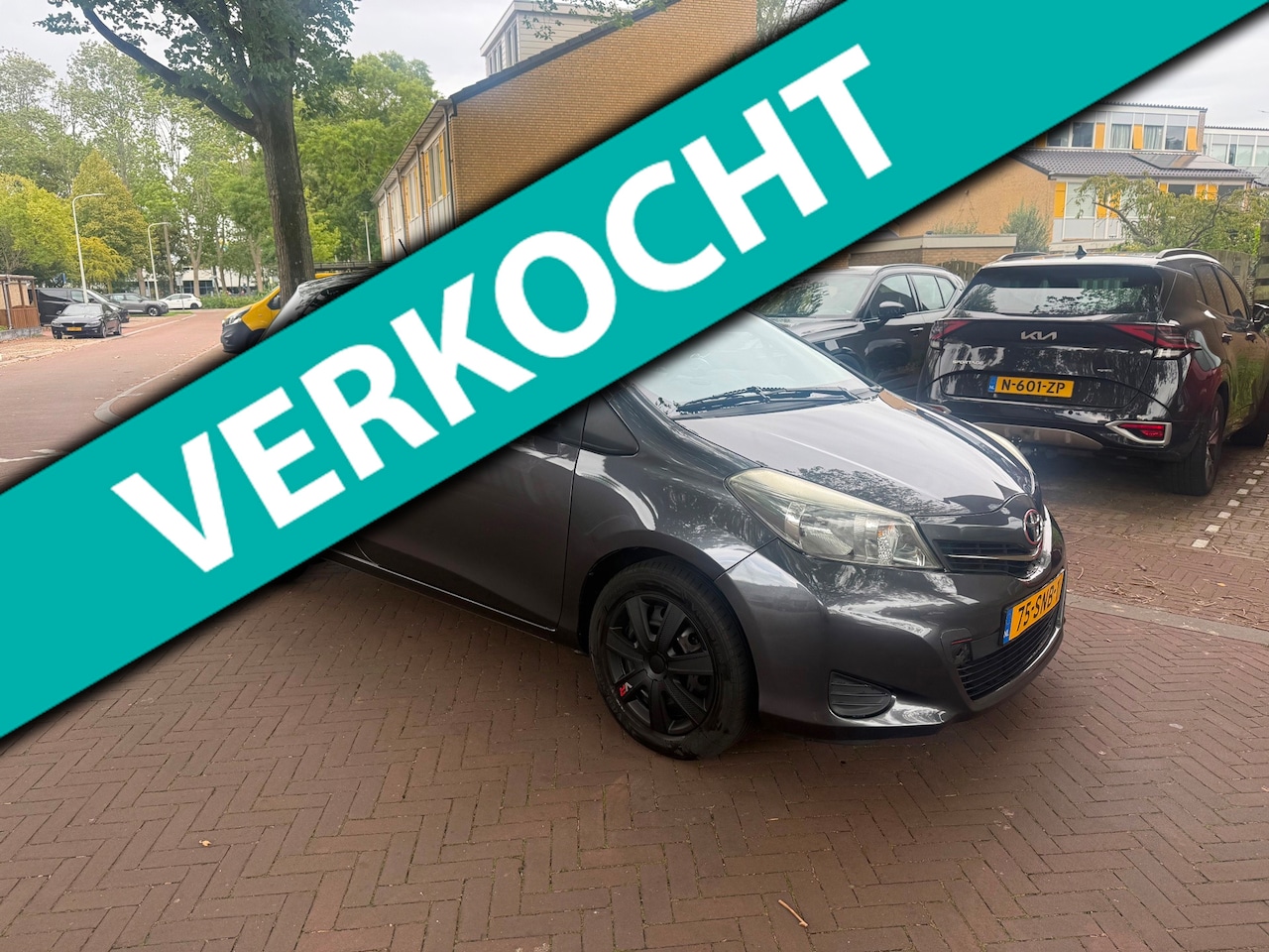Toyota Yaris - Tweede eigenaar / Camera / Navigatie / 102.750 NAP - AutoWereld.nl