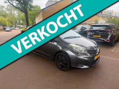 Toyota Yaris - Tweede eigenaar / Camera / Navigatie / 102.750 NAP