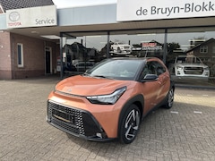 Toyota Aygo X - Hybrid 115 envy halflederen bekleding / stoelverwarming / keyless start / parkeersensoren