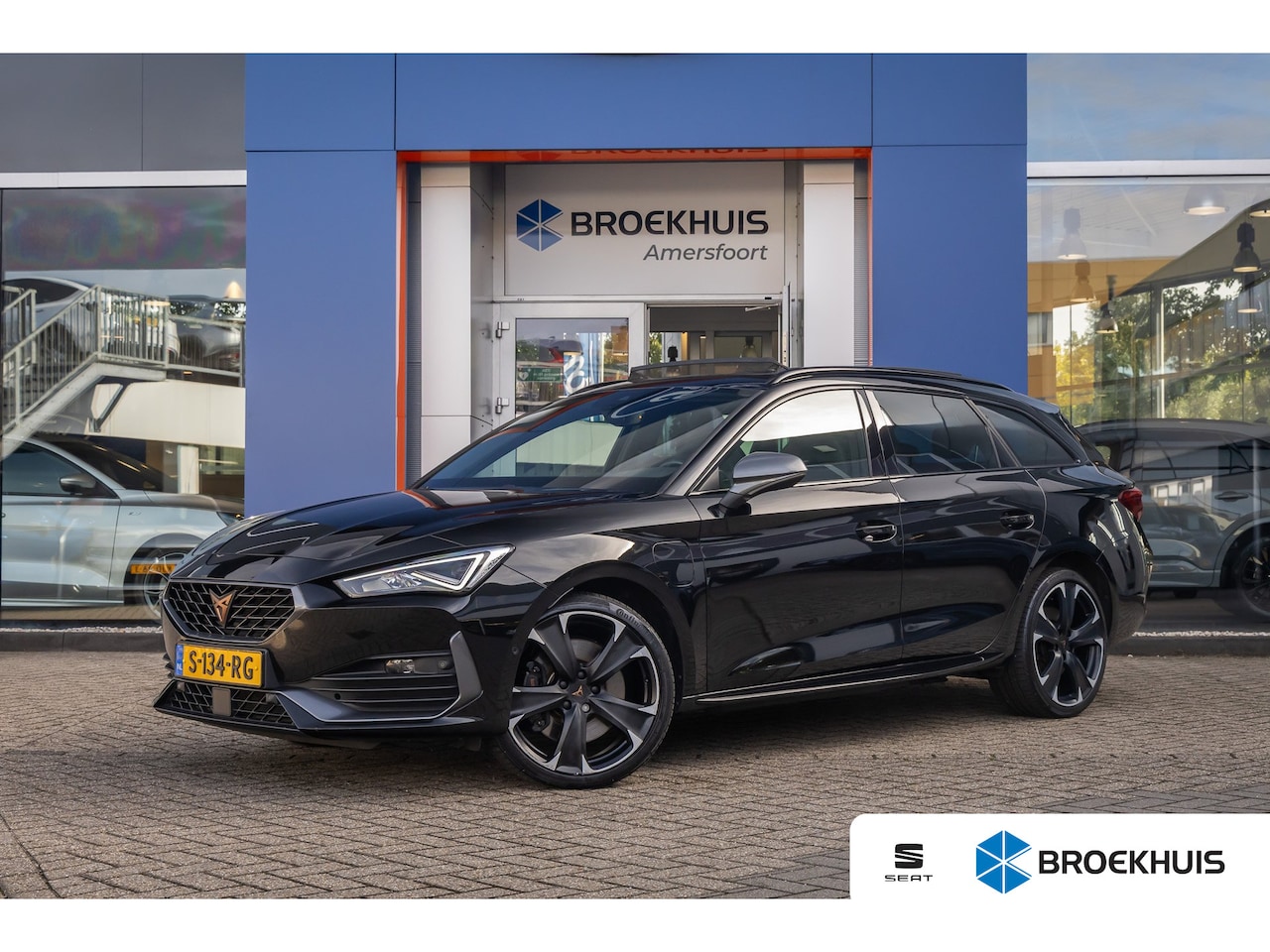 SEAT Leon Sportstourer - 1.4 e-Hybrid VZ Adrenaline | Schuif/kantel dak | Stoel- Stuurverwarming | Dodehoek Detecti - AutoWereld.nl