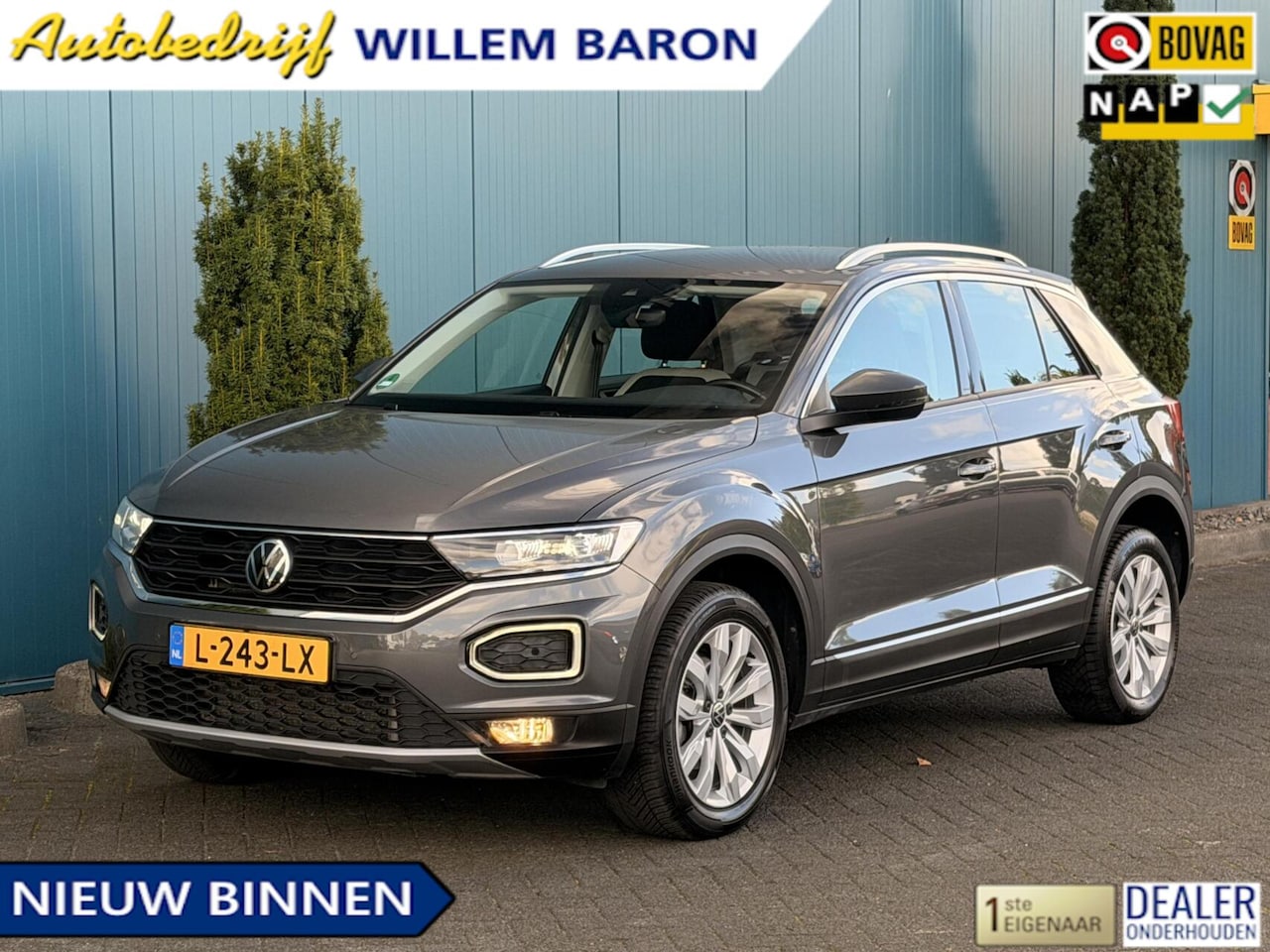 Volkswagen T-Roc - 1.5 TSI Sport CARPLAY | ADAPT.CRUISE | DIGI.DASHB | PDC | NAV | LED | PDC | LMV'17 - AutoWereld.nl