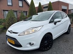 Ford Fiesta - 1.6 TDCI TITANIUM Climate control, PDC, Trekhaak 5drs