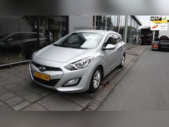 Hyundai i30 Wagon - 1.6 GDI i-Motion AIRCO / CRUISE / CAMERA
