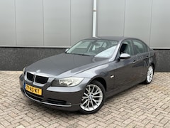BMW 3-serie - 320i Dynamic Executive Automaat PDC Climate NAP