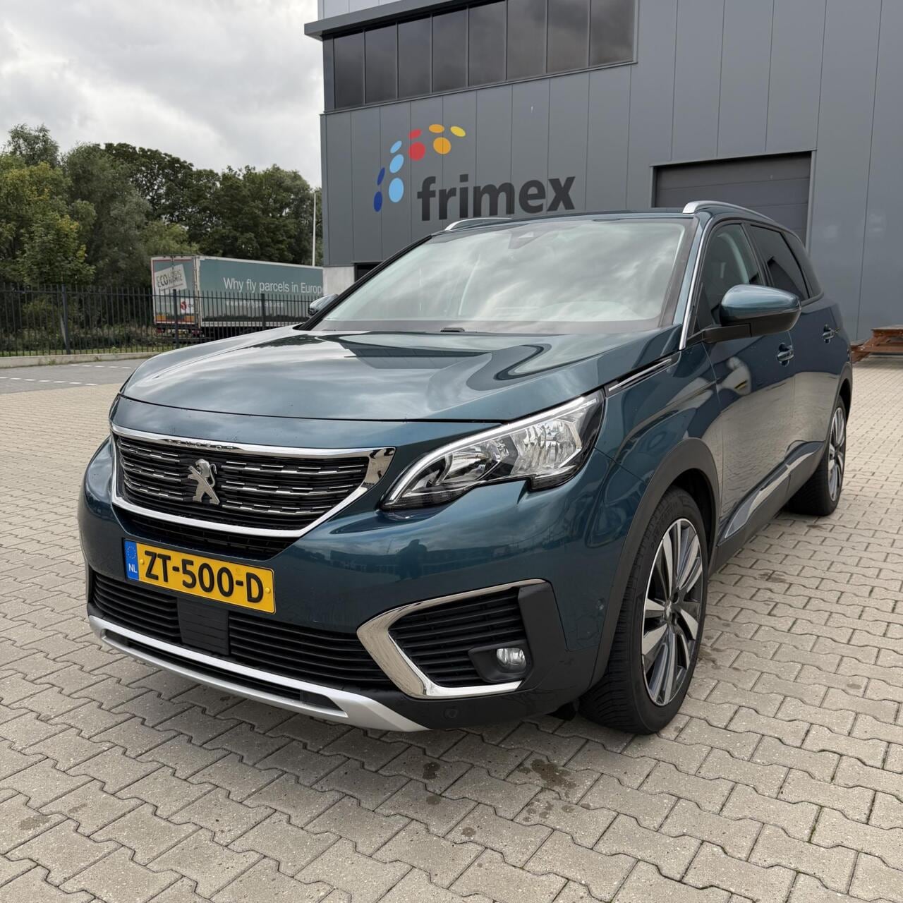 Peugeot 5008 - 1.2 2019 | Automaat | 7 Persoon | NIEUW DRIEM - AutoWereld.nl