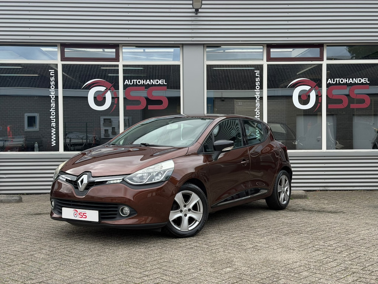 Renault Clio - 0.9 TCe Expression AIRCO TREKHAAK LMV - AutoWereld.nl