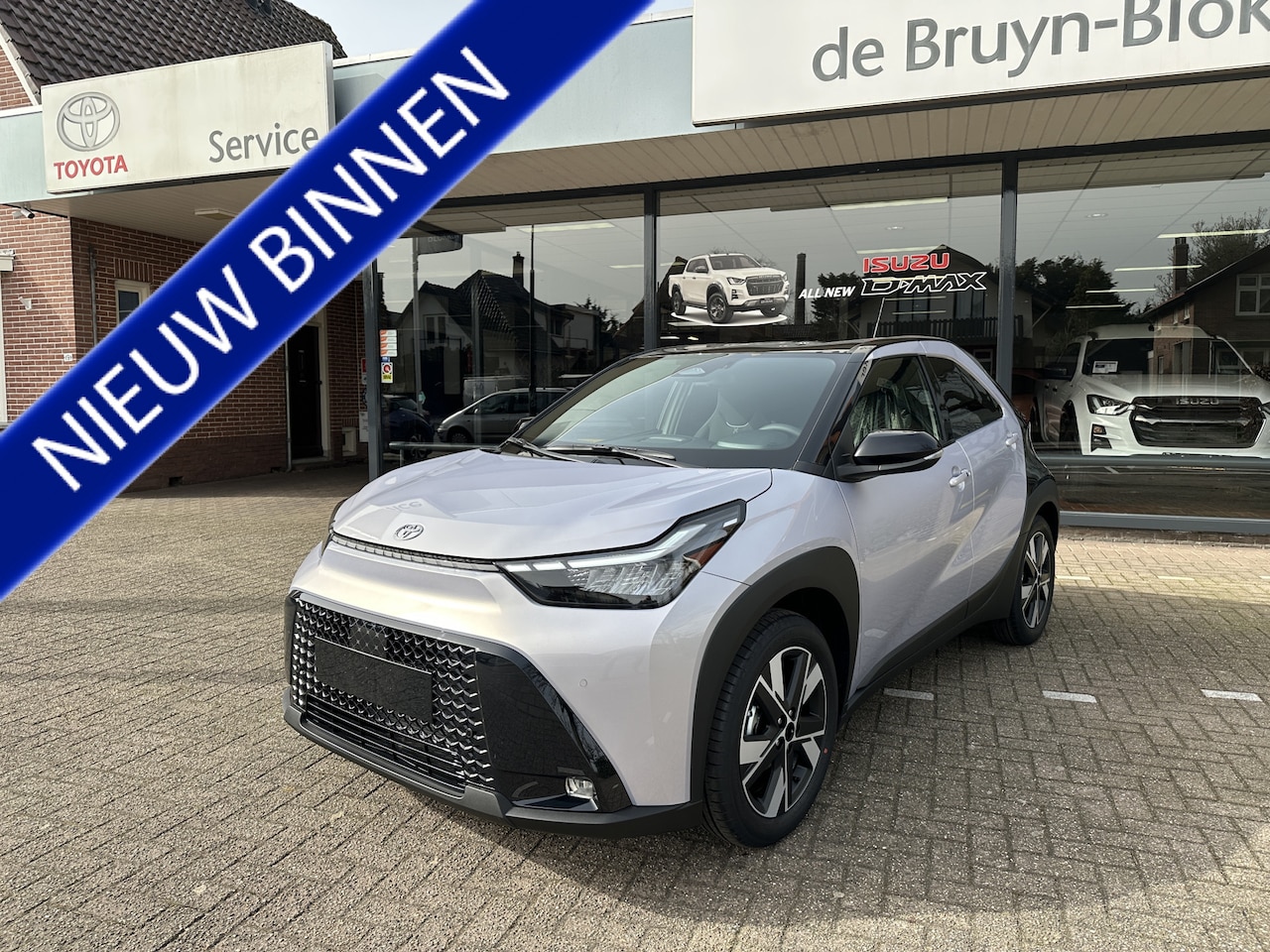 Toyota Aygo X - Hybrid 115 pulse stoelverwarming / keyless start / parkeersensoren voor + achter / Navigat - AutoWereld.nl