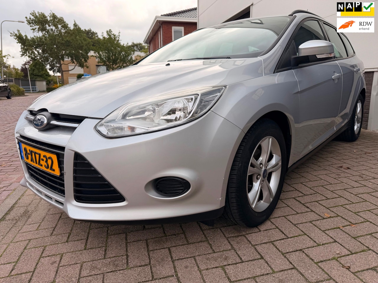 Ford Focus Wagon - 1.0 EcoBoost Edition/Navi/Cruise-c/Airco/Aux/PDC/Trekhaak - AutoWereld.nl
