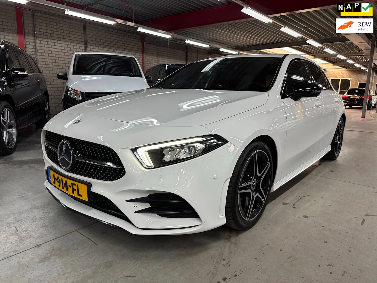 Mercedes-Benz A-klasse - 180 Business Solution AMG 180 Business Solution AMG, Sfeer, Widescreen - AutoWereld.nl