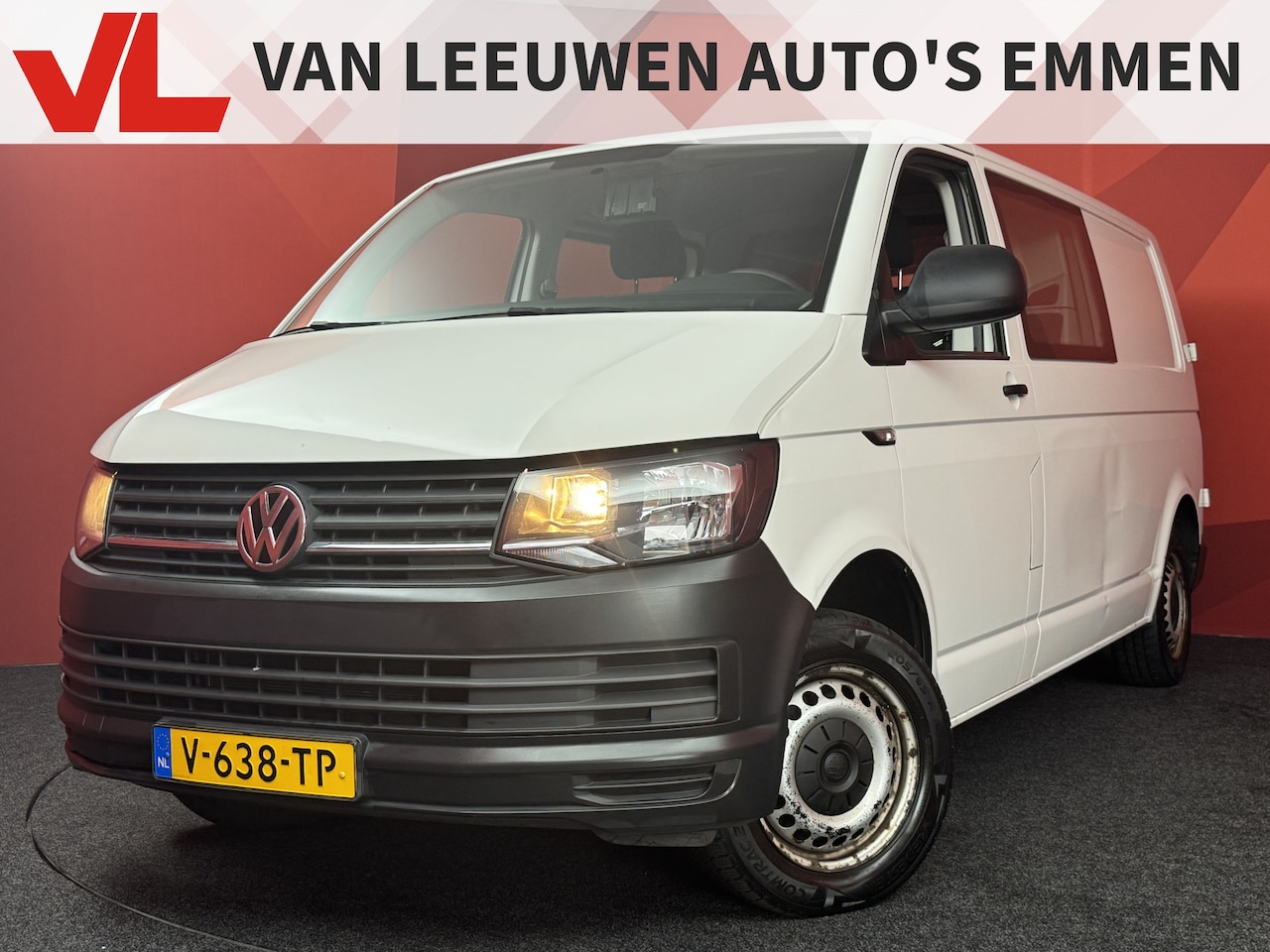 Volkswagen Transporter - 2.0 TDI L2H1 DC | Airco | Cruise | Trekhaak | - AutoWereld.nl