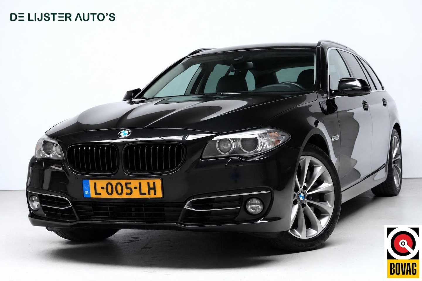 BMW 5-serie Touring - 535xi High Executive Luxury Automaat 306 PK | Comfort stoelen | 360 Camera | Standkachel | - AutoWereld.nl
